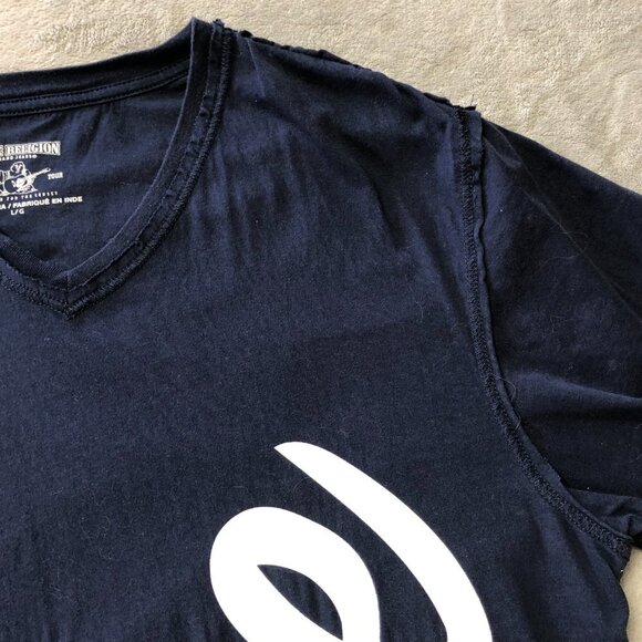 True Religion Navy & White Reverse Hem T-Shirt - Picture 7 of 10